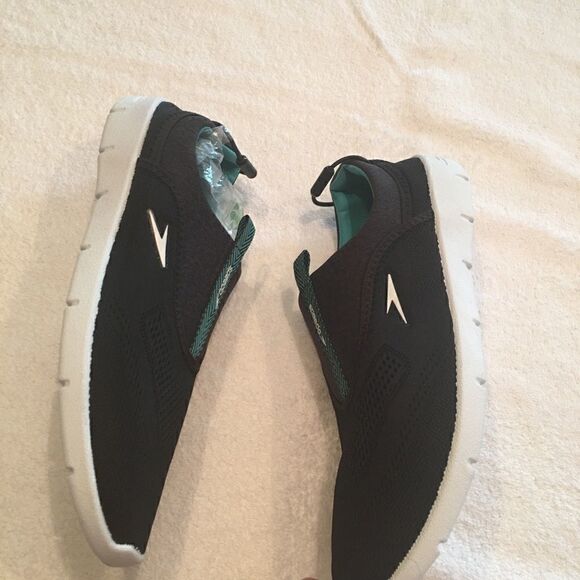 Speedo black green Original Surfwalker Large 9 10 - Picture 2 of 7